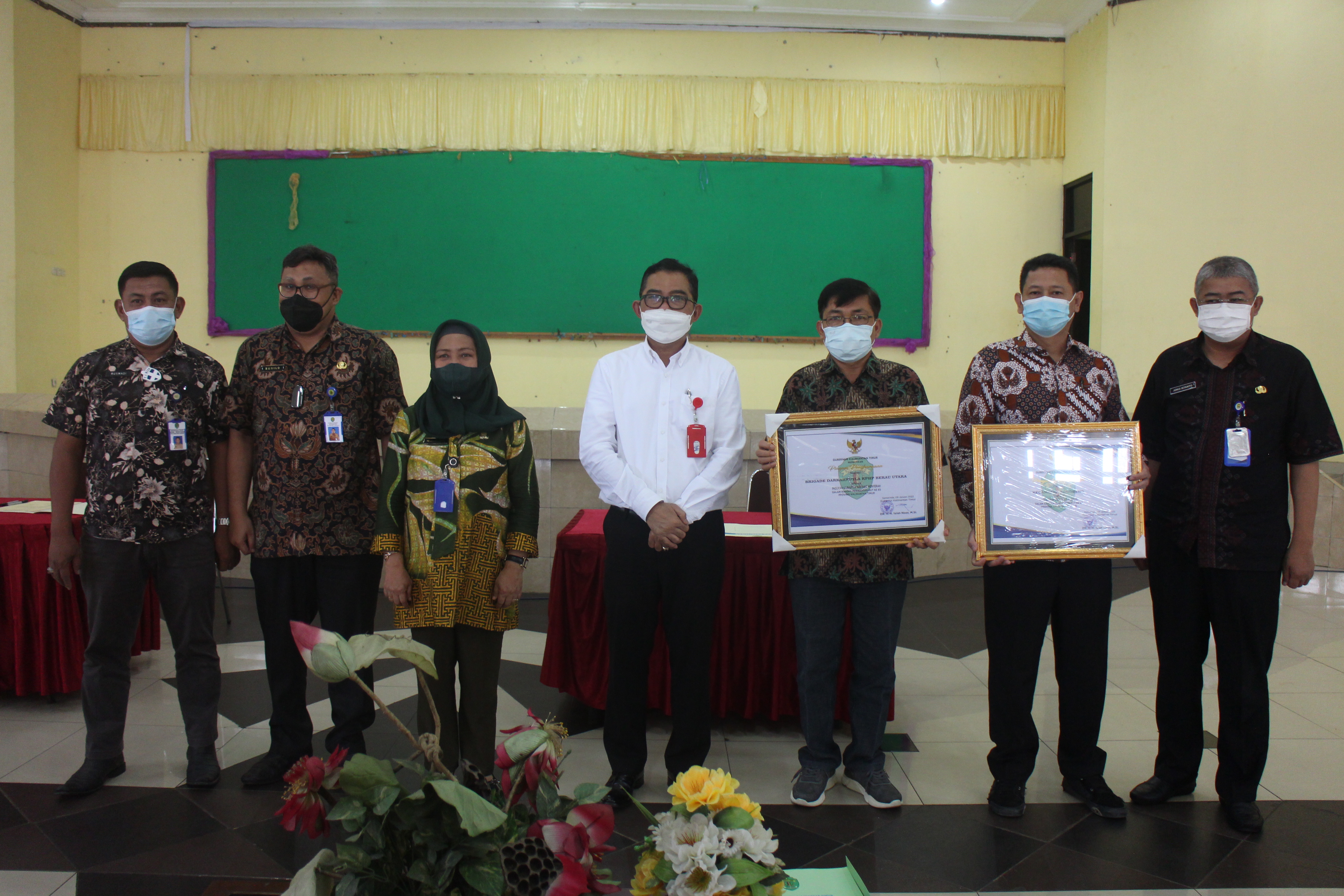 https://dishutkaltim.com/admin/images/gambar_berita/1641888152_IMG_9295.JPG