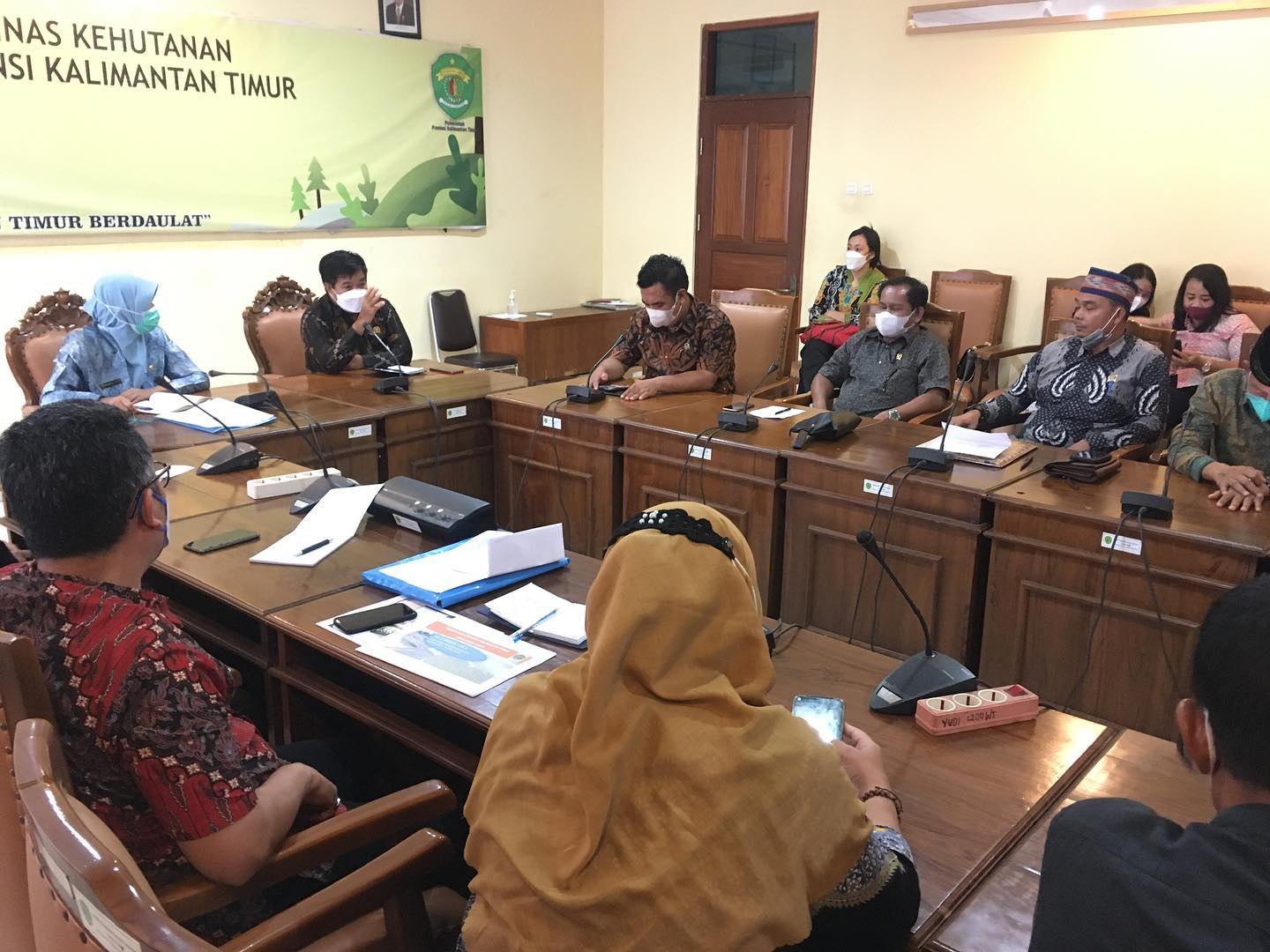 https://dishutkaltim.com/public/admin/images/gambar_berita/1628490044_2.jpg