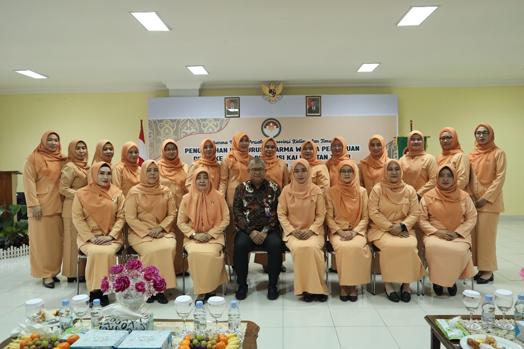 https://dishutkaltim.com/public/admin/images/gambar_berita/1671609991_IMG_9253.JPG