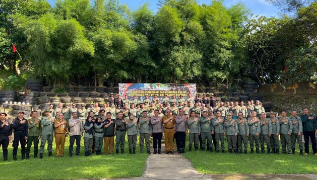 https://dishutkaltim.com/public/admin/images/gambar_berita/1690290640_Polhut.JPG