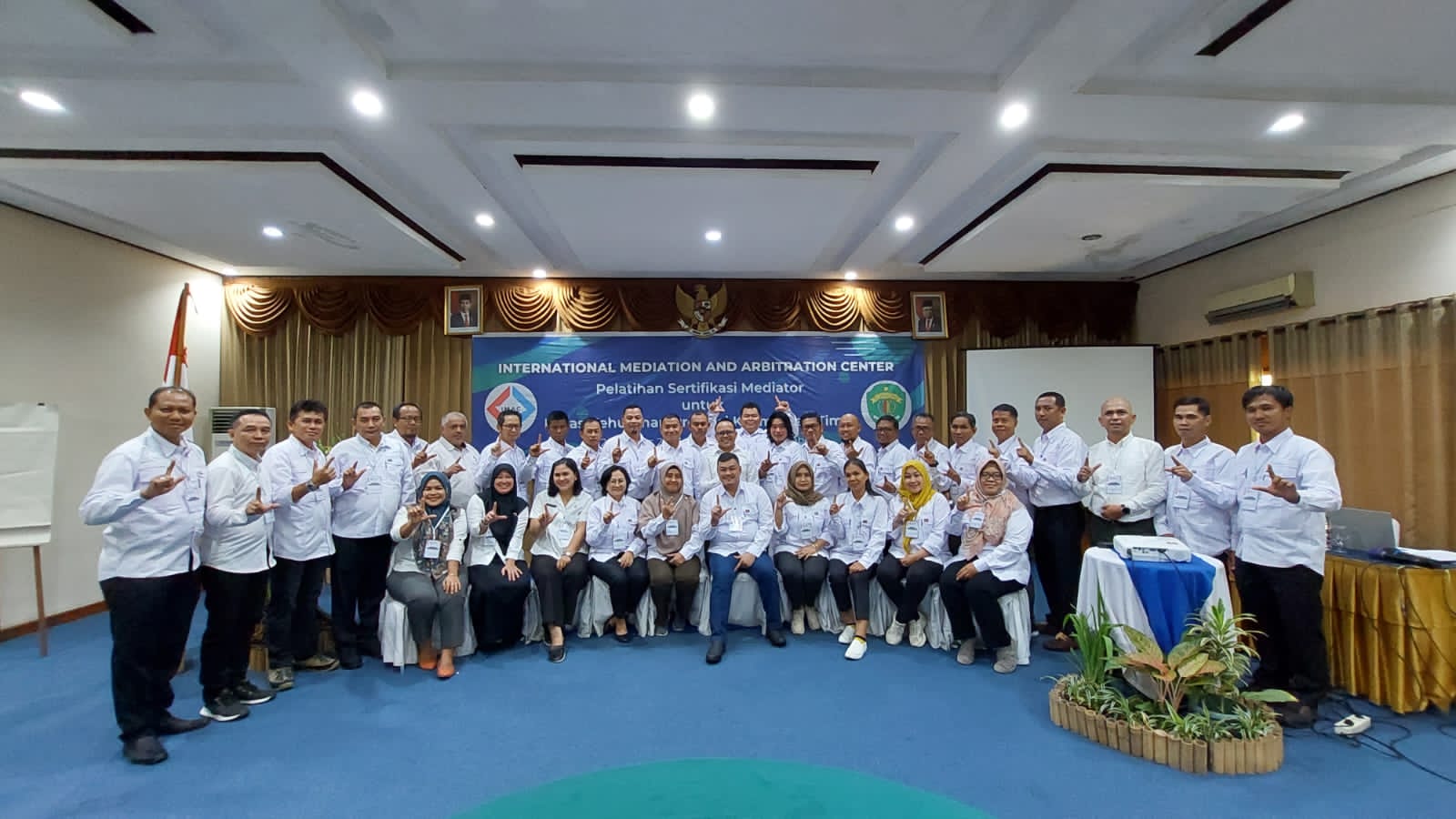 https://dishutkaltim.com/public/admin/images/gambar_berita/1691747827_mediator.jpeg