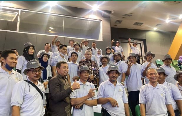 https://dishutkaltim.com/public/admin/images/gambar_berita/1695263827_Capture.JPG
