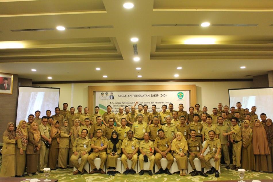 https://dishutkaltim.com/public/admin/images/gambar_berita/44IMG_5706.JPG