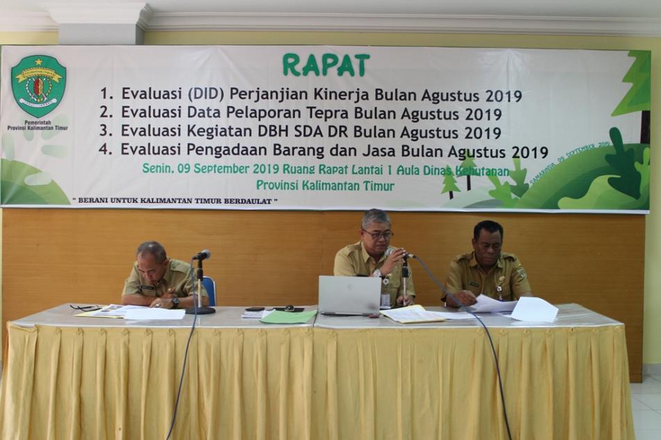 https://dishutkaltim.com/public/admin/images/gambar_berita/47IMG_4078.JPG