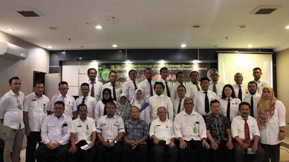 https://dishutkaltim.com/public/admin/images/gambar_berita/60IMG_5528.JPG